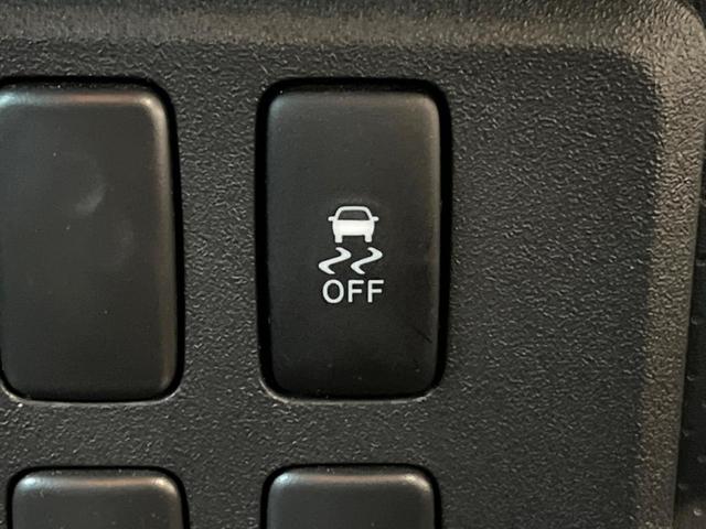 ＦＪクルーザー カラーパッケージ　４ＷＤ　バックカメラ　禁煙車　ドラレコ　コーナーセンサー　ＥＴＣ　純正１７インチアルミ　オートエアコン　フルセグ　ＨＩＤフォグ（26枚目）