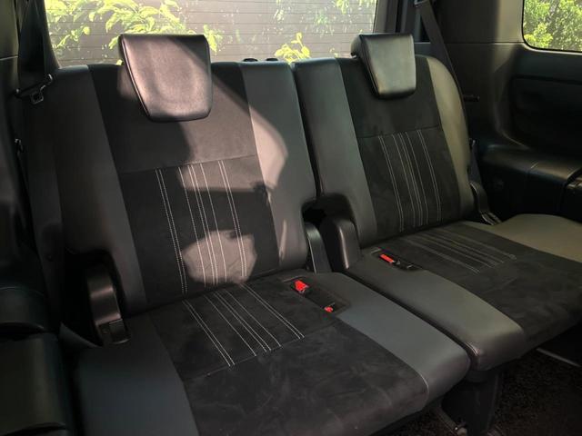 エスクァイア Gi プレミアムパッケージ ブラックテーラード 両側電動ドア 後席モニター バックカメラ 衝突被害軽減システム 禁煙車 ハーフレザーシート ドラレコ コーナーセンサー スマートキー LEDヘッド ビルトインETC クルコン 純正15インチアルミ(9枚目)