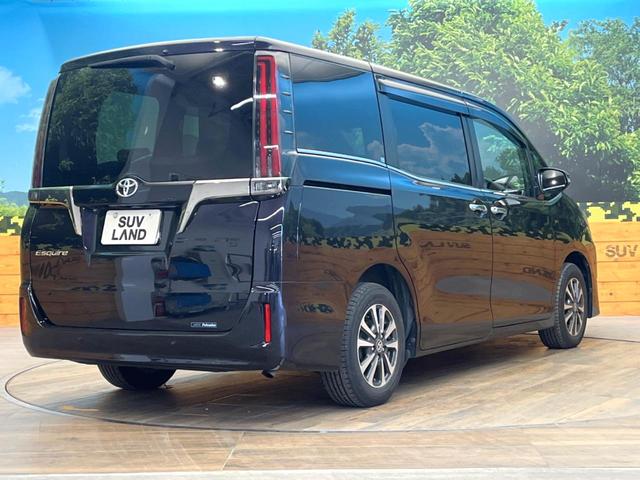 エスクァイア Gi プレミアムパッケージ ブラックテーラード 両側電動ドア 後席モニター バックカメラ 衝突被害軽減システム 禁煙車 ハーフレザーシート ドラレコ コーナーセンサー スマートキー LEDヘッド ビルトインETC クルコン 純正15インチアルミ(17枚目)