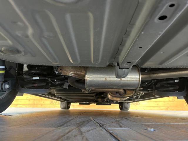 エスクァイア Gi プレミアムパッケージ ブラックテーラード 両側電動ドア 後席モニター バックカメラ 衝突被害軽減システム 禁煙車 ハーフレザーシート ドラレコ コーナーセンサー スマートキー LEDヘッド ビルトインETC クルコン 純正15インチアルミ(19枚目)