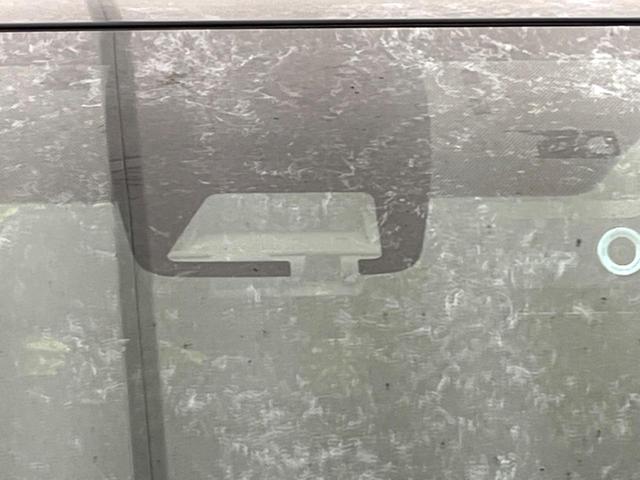 エスクァイア Gi プレミアムパッケージ ブラックテーラード 両側電動ドア 後席モニター バックカメラ 衝突被害軽減システム 禁煙車 ハーフレザーシート ドラレコ コーナーセンサー スマートキー LEDヘッド ビルトインETC クルコン 純正15インチアルミ(34枚目)