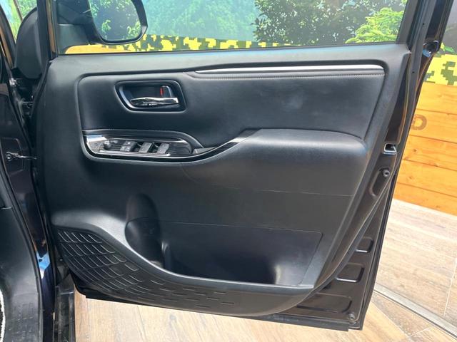 エスクァイア Gi プレミアムパッケージ ブラックテーラード 両側電動ドア 後席モニター バックカメラ 衝突被害軽減システム 禁煙車 ハーフレザーシート ドラレコ コーナーセンサー スマートキー LEDヘッド ビルトインETC クルコン 純正15インチアルミ(54枚目)