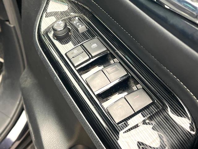 エスクァイア Gi プレミアムパッケージ ブラックテーラード 両側電動ドア 後席モニター バックカメラ 衝突被害軽減システム 禁煙車 ハーフレザーシート ドラレコ コーナーセンサー スマートキー LEDヘッド ビルトインETC クルコン 純正15インチアルミ(56枚目)