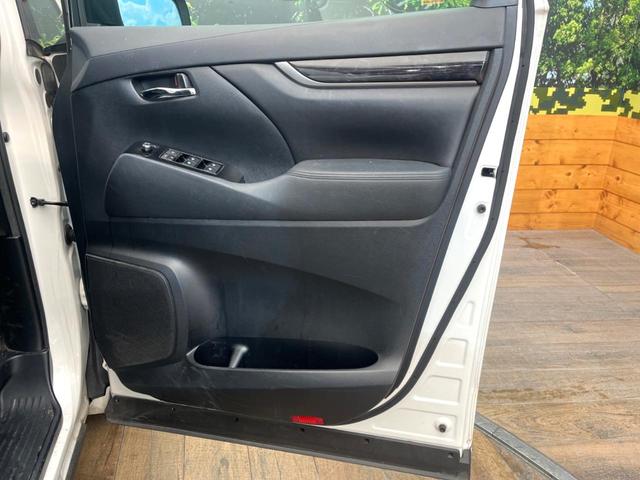 ヴェルファイアハイブリッド Ｚ　４ＷＤ　禁煙車　１１インチＢＩＧＸ　バックカメラ　後席モニター　両側電動スライドドア　７人乗り　セーフティセンス　純正１７インチアルミ　ＬＥＤヘッド＆フォグ　ＥＴＣ　レーダークルーズ　スマートキー（57枚目）