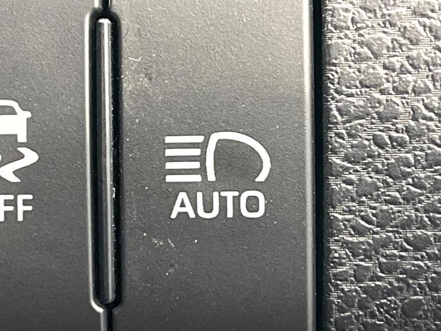 ハリアー プレミアム　バックカメラ　衝突被害軽減システム　レーダークルーズ　禁煙車　電動リアゲート　ハーフレザーシート　パワーシート　ドラレコ　スマートキー　ＬＥＤヘッド　純正１８インチアルミ　オートハイビーム（45枚目）