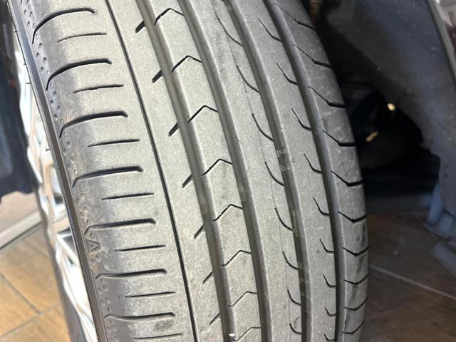 ヴォクシー ハイブリッドＺＳ　煌ＩＩＩ　禁煙車　９インチＳＤナビ　バックカメラ　両側電動スライドドア　後席モニター　トヨタセーフティセンス　クルコン　ＬＥＤヘッドライト　純正１６インチアルミ　シートヒーター　ＥＴＣ　ダブルエアコン（29枚目）