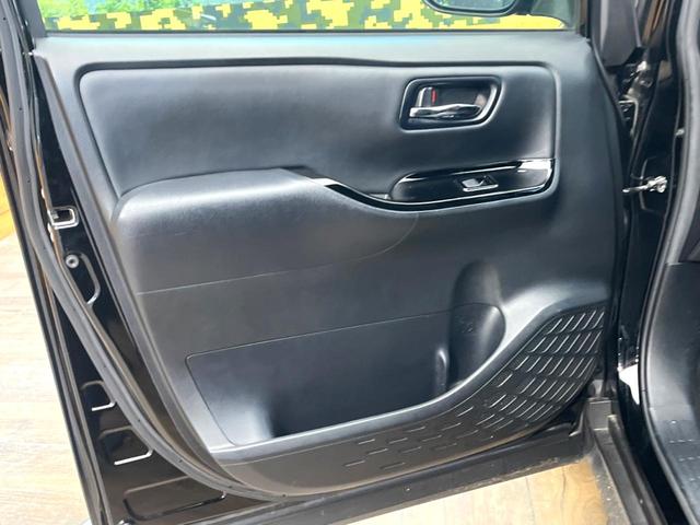 ヴォクシー ハイブリッドＺＳ　煌ＩＩＩ　禁煙車　９インチＳＤナビ　バックカメラ　両側電動スライドドア　後席モニター　トヨタセーフティセンス　クルコン　ＬＥＤヘッドライト　純正１６インチアルミ　シートヒーター　ＥＴＣ　ダブルエアコン（51枚目）