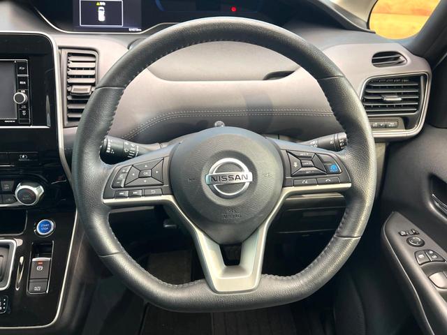 セレナ ｅ－パワー　ハイウェイスターＶ　禁煙車　純正ナビ　全周囲カメラ　両側電動スライドドア　後席モニター　インテリジェントエマージェンシーブレーキ　レーダークルーズ　ＬＥＤヘッド　ＥＴＣ　ドラレコ　スマートキー　純正１６インチアルミ（12枚目）