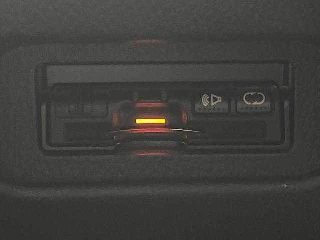 エクストレイル ２０Ｘｔｔ　禁煙車　純正ナビ　４ＷＤ　バックカメラ　クルーズコントロール　ルーフレール　スマートキー　オートライト　オートエアコン　リラックスヘッドレスト　横滑り防止装置　　寒冷地仕様　純正１８インチアルミ（6枚目）