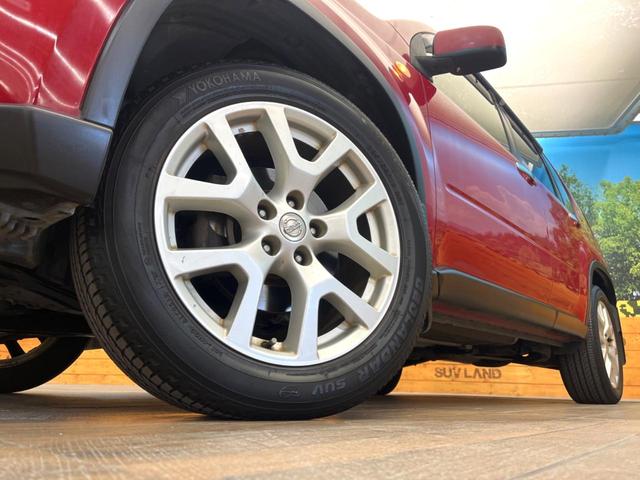 エクストレイル ２０Ｘｔｔ　禁煙車　純正ナビ　４ＷＤ　バックカメラ　クルーズコントロール　ルーフレール　スマートキー　オートライト　オートエアコン　リラックスヘッドレスト　横滑り防止装置　　寒冷地仕様　純正１８インチアルミ（12枚目）