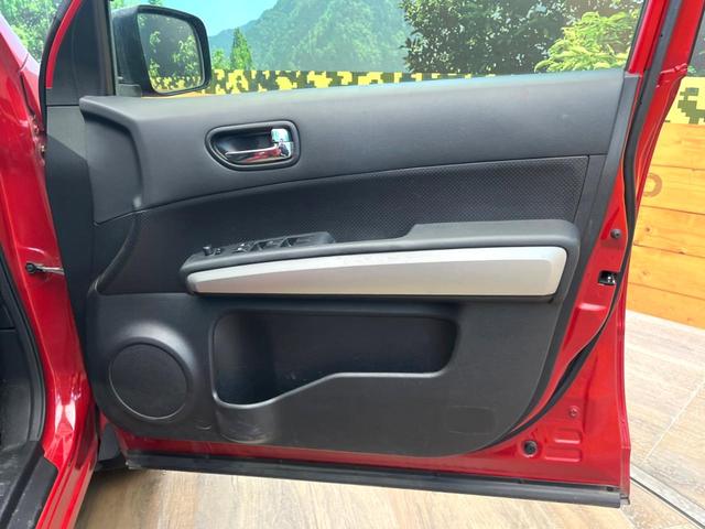 エクストレイル ２０Ｘｔｔ　禁煙車　純正ナビ　４ＷＤ　バックカメラ　クルーズコントロール　ルーフレール　スマートキー　オートライト　オートエアコン　リラックスヘッドレスト　横滑り防止装置　　寒冷地仕様　純正１８インチアルミ（26枚目）