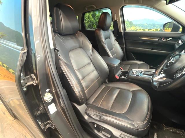ＣＸ－５ ＸＤ　Ｌパッケージ　禁煙車　メーカー純正ナビ　バックカメラ　ＢＯＳＥサウンド　レーダークルーズ　ヘッドアップディスプレイ　ブラインドスポットモニター　シートヒーター　ステアリングヒーター　純正１９インチアルミ（8枚目）