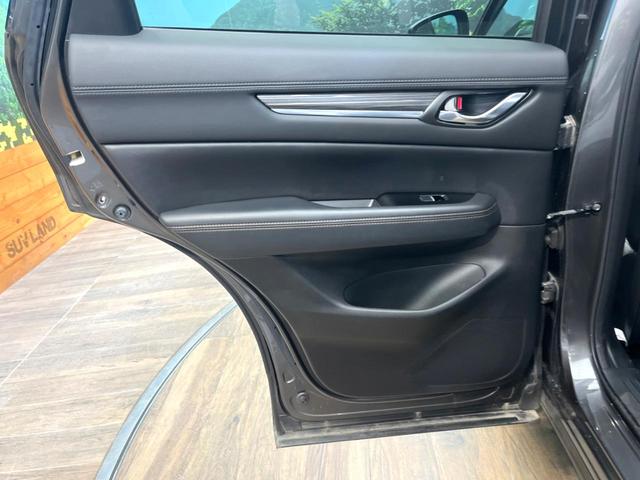 ＣＸ－５ ＸＤ　Ｌパッケージ　禁煙車　メーカー純正ナビ　バックカメラ　ＢＯＳＥサウンド　レーダークルーズ　ヘッドアップディスプレイ　ブラインドスポットモニター　シートヒーター　ステアリングヒーター　純正１９インチアルミ（56枚目）
