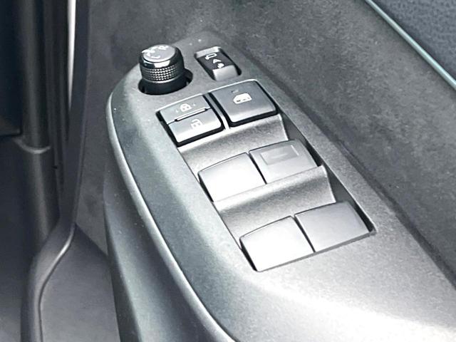 ヤリスクロス ハイブリッドZ 禁煙車 メーカー純正8インチナビ バックカメラ プリクラッシュセーフティ レーダークルーズ ブラインドスポットモニター シートヒーター LEDヘッド ETC スマートキー 純正18インチアルミ(50枚目)