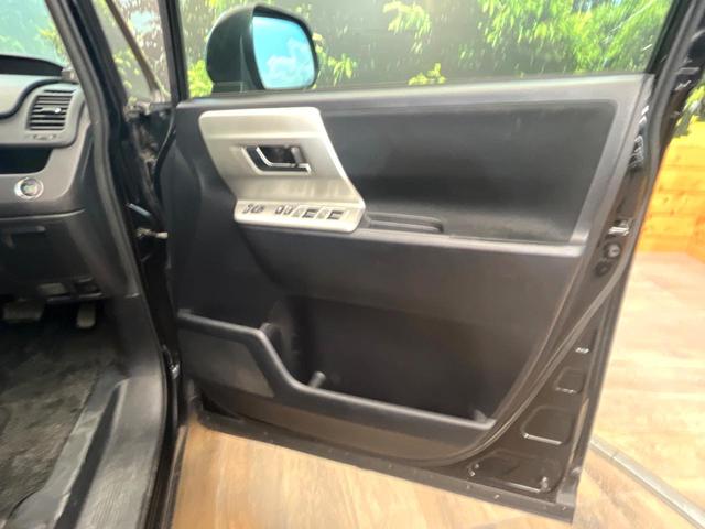 ヴォクシー ZS 煌 両側電動スライドドア フリップダウンモニター パドルシフト ナビ バックカメラ ドラレコ ETC スマートキー オートライト 8人乗り オートエアコン(28枚目)