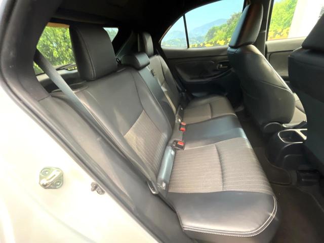 ヤリスクロス ハイブリッドＺ　バックカメラ　衝突被害軽減システム　レーダークルーズ　パワーシート　コーナーセンサー　スマートキー　ＬＥＤヘッド　ＥＴＣ　純正１８インチアルミ　オートハイビーム　車線逸脱警報　オートライト（8枚目）