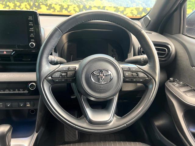 ヤリスクロス ハイブリッドＺ　バックカメラ　衝突被害軽減システム　レーダークルーズ　パワーシート　コーナーセンサー　スマートキー　ＬＥＤヘッド　ＥＴＣ　純正１８インチアルミ　オートハイビーム　車線逸脱警報　オートライト（10枚目）