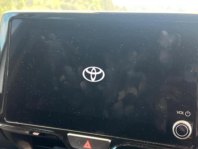 ヤリスクロス Ｇ　バックカメラ　衝突被害軽減システム　レーダークルーズ　ドラレコ　コーナーセンサー　スマートキー　ＬＥＤヘッド　ＥＴＣ２．０　純正１６インチアルミ　オートハイビーム　車線逸脱警報　オートライト（3枚目）