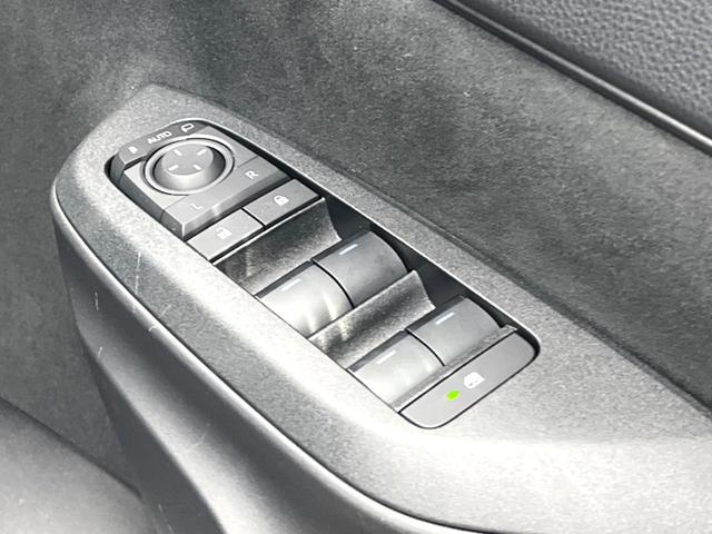 ヤリスクロス Ｇ　バックカメラ　衝突被害軽減システム　レーダークルーズ　ドラレコ　コーナーセンサー　スマートキー　ＬＥＤヘッド　ＥＴＣ２．０　純正１６インチアルミ　オートハイビーム　車線逸脱警報　オートライト（38枚目）