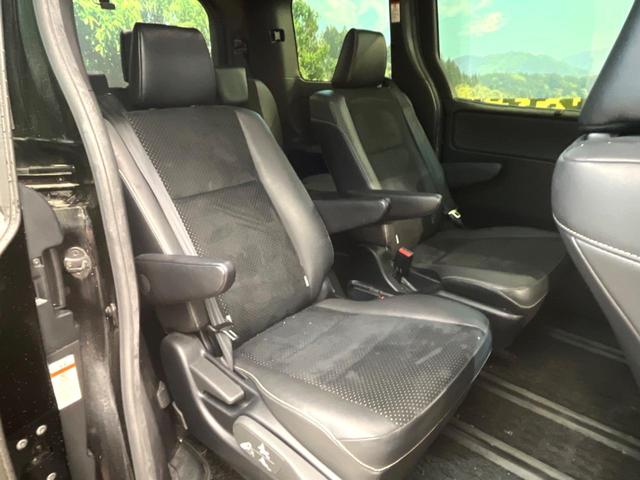 ヴォクシー ハイブリッドZS 煌III 純正10インチナビ バックカメラ フリップダウンモニター 両側電動スライドドア 衝突被害軽減システム LEDヘッド 純正16インチアルミ ドラレコ ETC(9枚目)