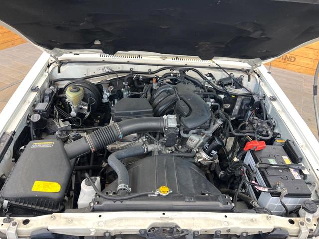 ランドクルーザー70 バン MT車 4WD ナビゲーション バックカメラ 純正16インチアルミ ドラレコ ETC(18枚目)