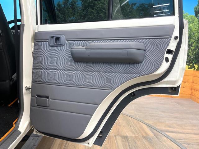 ランドクルーザー70 バン MT車 4WD ナビゲーション バックカメラ 純正16インチアルミ ドラレコ ETC(47枚目)