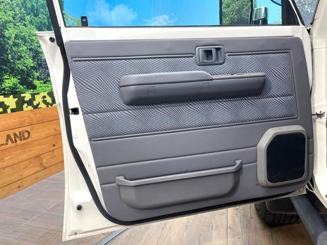 ランドクルーザー70 バン MT車 4WD ナビゲーション バックカメラ 純正16インチアルミ ドラレコ ETC(48枚目)