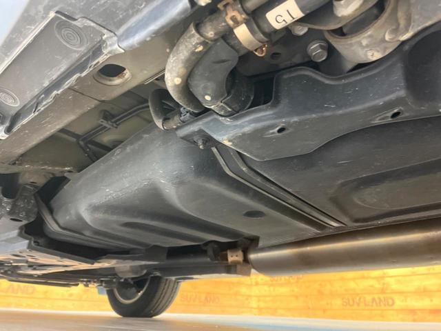 ハリアー プレミアム　純正ナビ　バックカメラ　衝突被害軽減システム　電動リアゲート　レザーシート　パワーシート　ＬＥＤヘッド　ビルトインＥＴＣ　クルコン　純正１８インチアルミ　オートハイビーム　車線逸脱警報（22枚目）