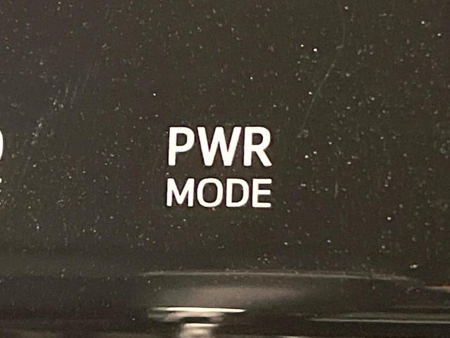 ハリアー プレミアム　純正ナビ　バックカメラ　衝突被害軽減システム　電動リアゲート　レザーシート　パワーシート　ＬＥＤヘッド　ビルトインＥＴＣ　クルコン　純正１８インチアルミ　オートハイビーム　車線逸脱警報（35枚目）