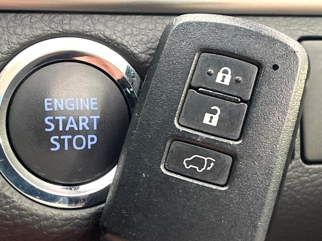 ハリアー プレミアム　純正ナビ　バックカメラ　衝突被害軽減システム　電動リアゲート　レザーシート　パワーシート　ＬＥＤヘッド　ビルトインＥＴＣ　クルコン　純正１８インチアルミ　オートハイビーム　車線逸脱警報（43枚目）