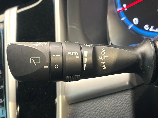 ハリアー プレミアム　純正ナビ　バックカメラ　衝突被害軽減システム　電動リアゲート　レザーシート　パワーシート　ＬＥＤヘッド　ビルトインＥＴＣ　クルコン　純正１８インチアルミ　オートハイビーム　車線逸脱警報（45枚目）