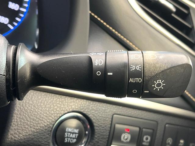 ハリアー プレミアム　メタル　アンド　レザーパッケージ　９インチナビ　サンルーフ　バックカメラ　プリクラッシュセーフティ　レーダークルーズ　黒革シート　パワーバックドア　シーケンシャルターン　シートヒーター　シートベンチェーション　純正１８インチアルミ（40枚目）