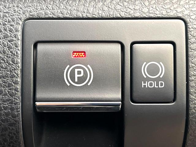 ハリアー プレミアム　メタル　アンド　レザーパッケージ　９インチナビ　サンルーフ　バックカメラ　プリクラッシュセーフティ　レーダークルーズ　黒革シート　パワーバックドア　シーケンシャルターン　シートヒーター　シートベンチェーション　純正１８インチアルミ（41枚目）