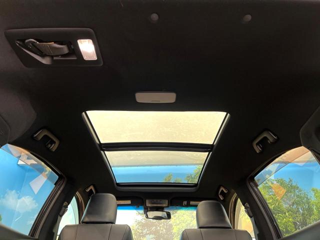 ハリアー プレミアム　メタル　アンド　レザーパッケージ　９インチナビ　サンルーフ　バックカメラ　プリクラッシュセーフティ　レーダークルーズ　黒革シート　パワーバックドア　シーケンシャルターン　シートヒーター　シートベンチェーション　純正１８インチアルミ（56枚目）