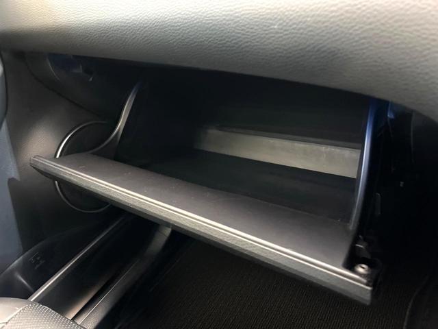 ハリアー プレミアム　メタル　アンド　レザーパッケージ　９インチナビ　サンルーフ　バックカメラ　プリクラッシュセーフティ　レーダークルーズ　黒革シート　パワーバックドア　シーケンシャルターン　シートヒーター　シートベンチェーション　純正１８インチアルミ（66枚目）