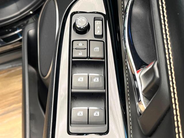 ハリアー プレミアム　メタル　アンド　レザーパッケージ　９インチナビ　サンルーフ　バックカメラ　プリクラッシュセーフティ　レーダークルーズ　黒革シート　パワーバックドア　シーケンシャルターン　シートヒーター　シートベンチェーション　純正１８インチアルミ（67枚目）