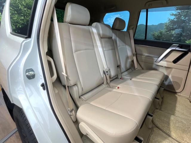 ランドクルーザープラド ＴＸ　Ｌパッケージ　マットブラックエディション　純正ディスプレイオーディオ　全周囲カメラ　サンルーフ　トヨタセーフティセンス　レーダークルーズコントロール　シートベンチレーション　ブラインドスポットモニター　４ＷＤ　ＬＥＤヘッドライト（9枚目）