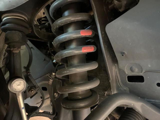 ランドクルーザープラド ＴＸ　Ｌパッケージ　マットブラックエディション　純正ディスプレイオーディオ　全周囲カメラ　サンルーフ　トヨタセーフティセンス　レーダークルーズコントロール　シートベンチレーション　ブラインドスポットモニター　４ＷＤ　ＬＥＤヘッドライト（21枚目）