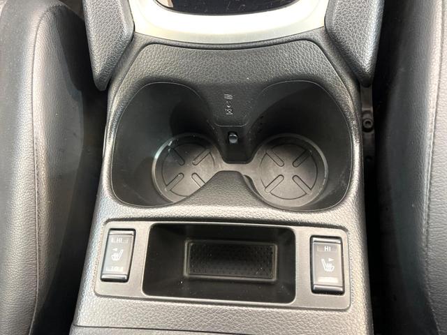 エクストレイル ２０Ｘ　エマージェンシーブレーキパッケージ　純正ＳＤナビ　バックカメラ　エマージェンシーブレーキ　コーナーセンサー　スマートキー　ＬＥＤヘッド　ルーフレール　ＥＴＣ　純正１７インチアルミ　車線逸脱警報　オートライト　デュアルエアコン（51枚目）