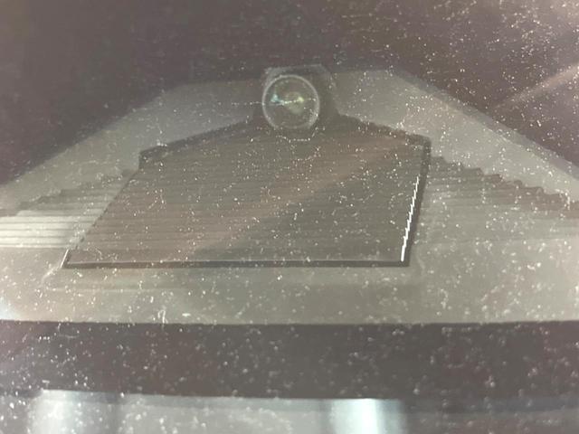 ヴェゼル ｅ：ＨＥＶ　Ｚ　メーカーナビ　ホンダセンシング　レーダークルーズ　ブラインドスポットモニター　バックカメラ　パワーバックドア　ＥＴＣ２．０　ハンドルヒーター　フルセグ　Ｂｌｕｅｔｏｏｔｈ　スマートキー　置くだけ充電（5枚目）