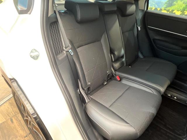 ヴェゼル ｅ：ＨＥＶ　Ｚ　メーカーナビ　ホンダセンシング　レーダークルーズ　ブラインドスポットモニター　バックカメラ　パワーバックドア　ＥＴＣ２．０　ハンドルヒーター　フルセグ　Ｂｌｕｅｔｏｏｔｈ　スマートキー　置くだけ充電（9枚目）