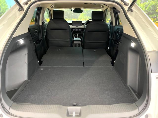 ヴェゼル ｅ：ＨＥＶ　Ｚ　メーカーナビ　ホンダセンシング　レーダークルーズ　ブラインドスポットモニター　バックカメラ　パワーバックドア　ＥＴＣ２．０　ハンドルヒーター　フルセグ　Ｂｌｕｅｔｏｏｔｈ　スマートキー　置くだけ充電（10枚目）