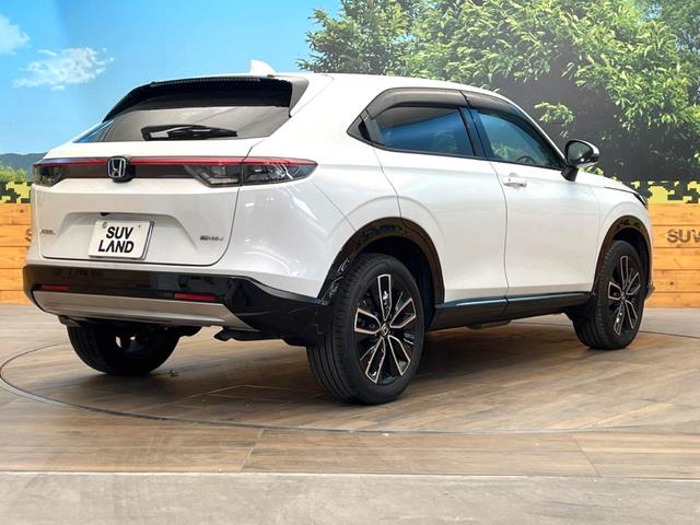 ヴェゼル ｅ：ＨＥＶ　Ｚ　メーカーナビ　ホンダセンシング　レーダークルーズ　ブラインドスポットモニター　バックカメラ　パワーバックドア　ＥＴＣ２．０　ハンドルヒーター　フルセグ　Ｂｌｕｅｔｏｏｔｈ　スマートキー　置くだけ充電（17枚目）