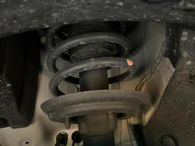 ヴェゼル ｅ：ＨＥＶ　Ｚ　メーカーナビ　ホンダセンシング　レーダークルーズ　ブラインドスポットモニター　バックカメラ　パワーバックドア　ＥＴＣ２．０　ハンドルヒーター　フルセグ　Ｂｌｕｅｔｏｏｔｈ　スマートキー　置くだけ充電（20枚目）