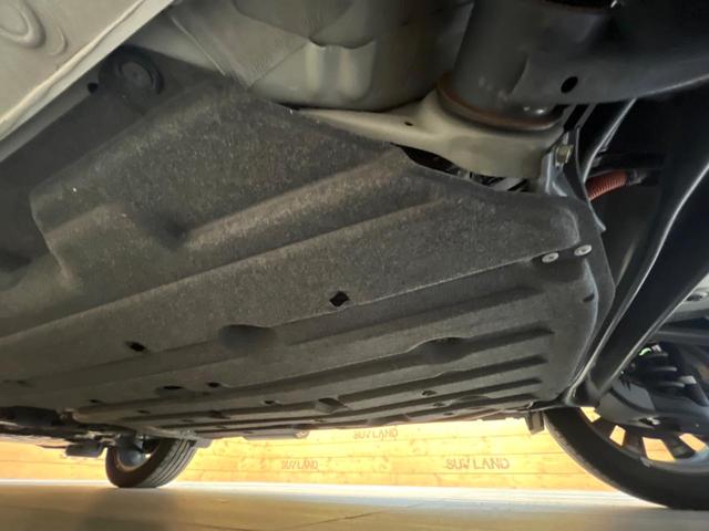 ヴェゼル ｅ：ＨＥＶ　Ｚ　メーカーナビ　ホンダセンシング　レーダークルーズ　ブラインドスポットモニター　バックカメラ　パワーバックドア　ＥＴＣ２．０　ハンドルヒーター　フルセグ　Ｂｌｕｅｔｏｏｔｈ　スマートキー　置くだけ充電（24枚目）