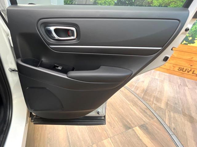 ヴェゼル ｅ：ＨＥＶ　Ｚ　メーカーナビ　ホンダセンシング　レーダークルーズ　ブラインドスポットモニター　バックカメラ　パワーバックドア　ＥＴＣ２．０　ハンドルヒーター　フルセグ　Ｂｌｕｅｔｏｏｔｈ　スマートキー　置くだけ充電（53枚目）