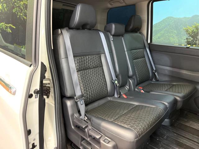 セレナ ｅ－パワー　ハイウェイスターＶ　禁煙車　メーカー純正１２．３インチナビ　全周囲カメラ　フリップダウンモニター　プロパイロット　防水シート　ブラインドスポットモニター　ＬＥＤヘッド　ＥＴＣ　ドラレコ　純正１６インチアルミ（9枚目）