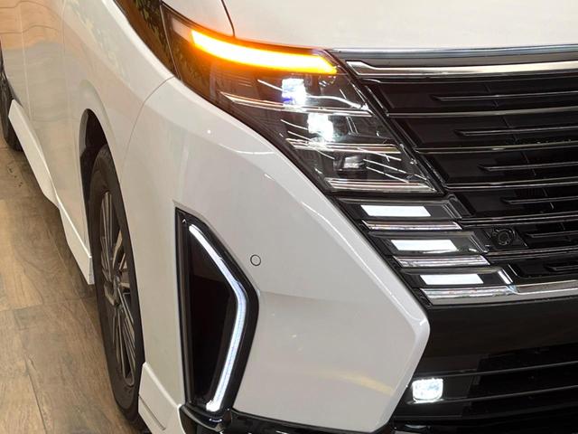 セレナ ｅ－パワー　ハイウェイスターＶ　禁煙車　メーカー純正１２．３インチナビ　全周囲カメラ　フリップダウンモニター　プロパイロット　防水シート　ブラインドスポットモニター　ＬＥＤヘッド　ＥＴＣ　ドラレコ　純正１６インチアルミ（13枚目）