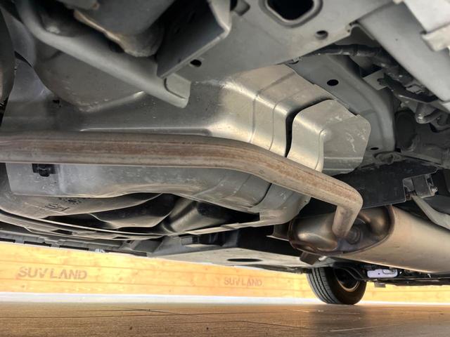 セレナ ｅ－パワー　ハイウェイスターＶ　禁煙車　メーカー純正１２．３インチナビ　全周囲カメラ　フリップダウンモニター　プロパイロット　防水シート　ブラインドスポットモニター　ＬＥＤヘッド　ＥＴＣ　ドラレコ　純正１６インチアルミ（22枚目）