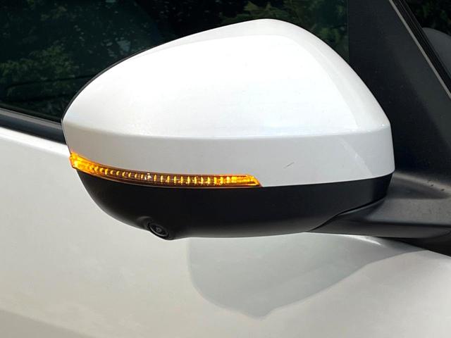 セレナ ｅ－パワー　ハイウェイスターＶ　禁煙車　メーカー純正１２．３インチナビ　全周囲カメラ　フリップダウンモニター　プロパイロット　防水シート　ブラインドスポットモニター　ＬＥＤヘッド　ＥＴＣ　ドラレコ　純正１６インチアルミ（30枚目）